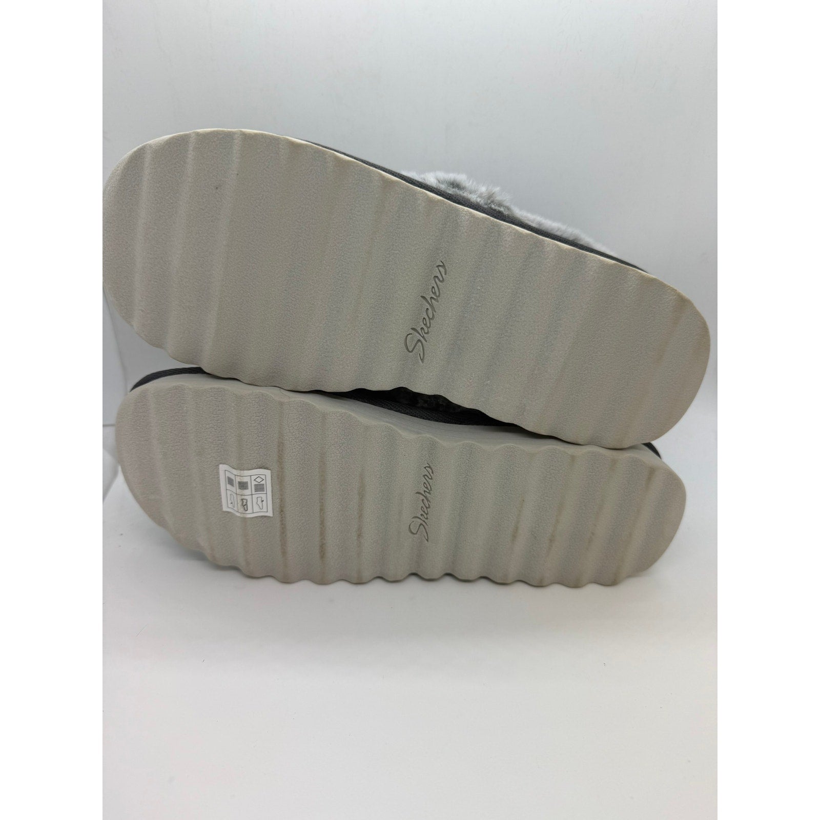 Skechers Cozy up Frosty Snuggles Slippers Women's US 7.5 Grey Slip On 169025/CCL