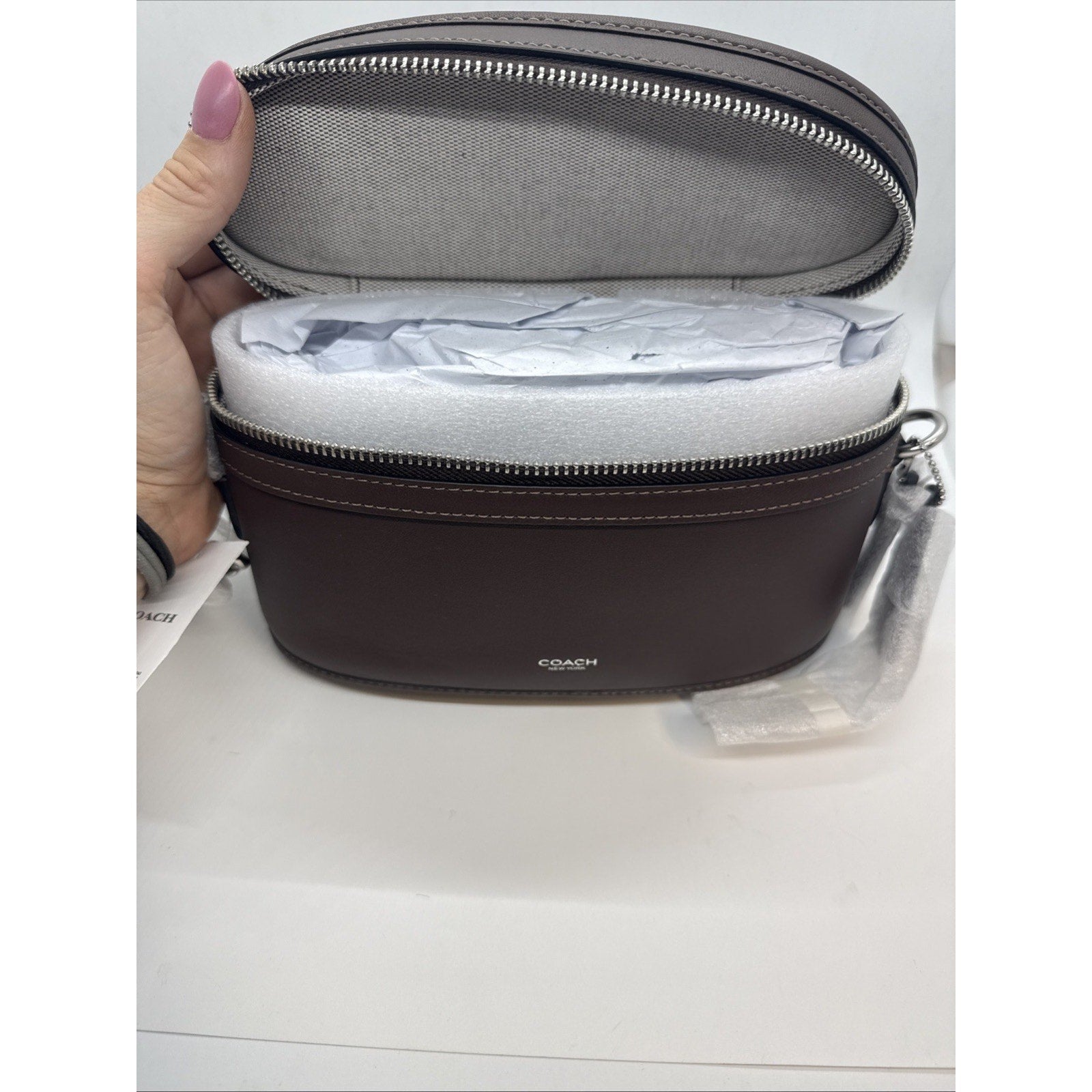 COACH GLV LTH Trail Bag Maple/Silver CBG93 Crossbody & Shoulder Bag