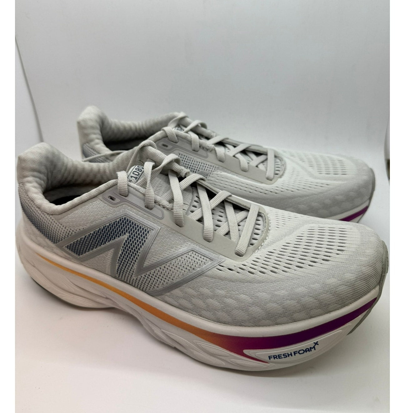 New Balance 1080 V14 Running Sneaker Women's US 9.5 Light Grey Lace Up W1080G14