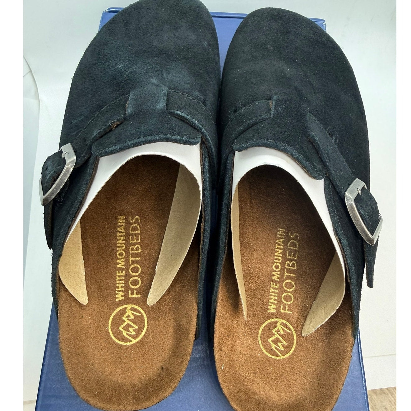 White Mountain Bari Slip on Clogs Women's US 7 Black Suede Leather W27246-001