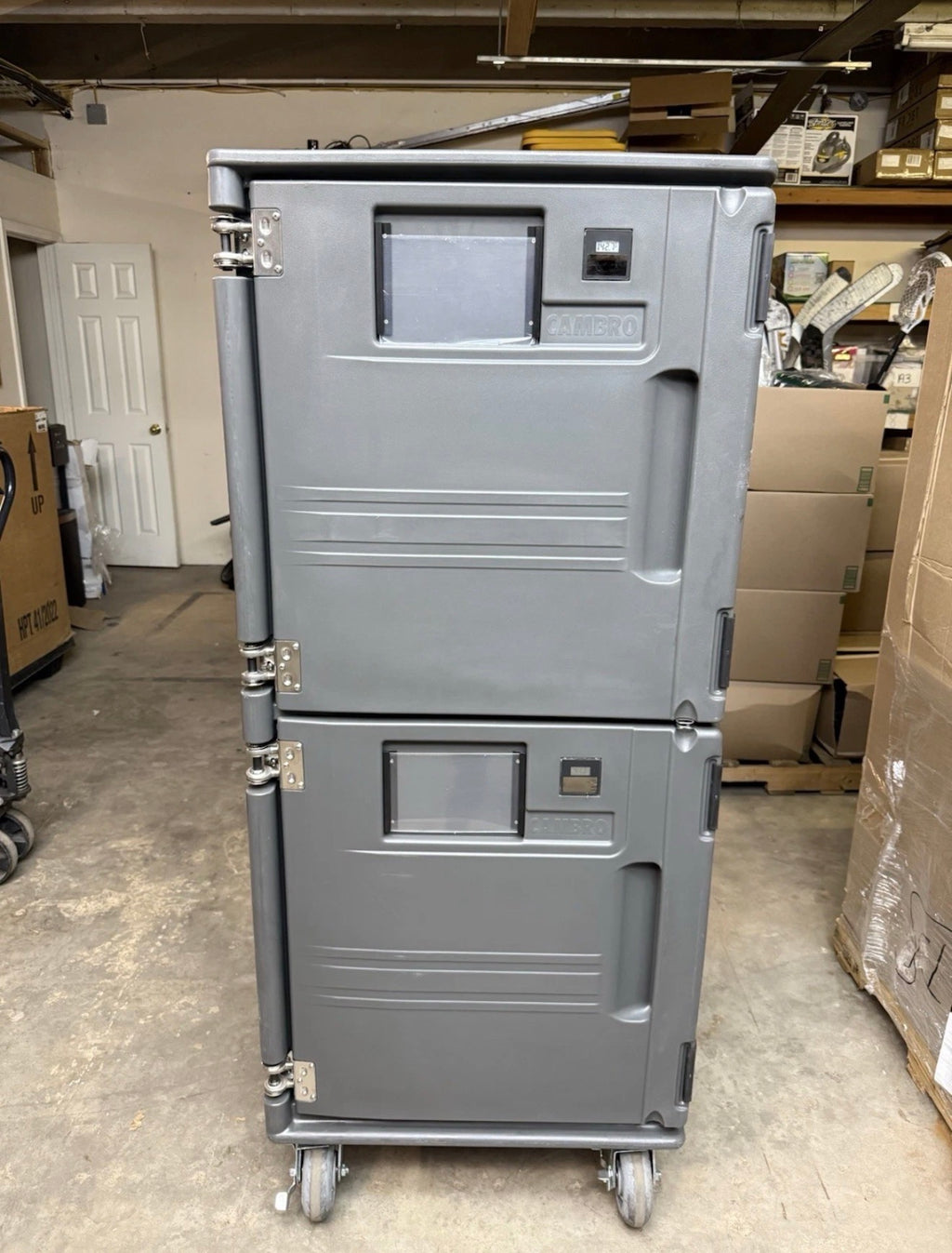 Cambro PCUHC615 Pro Cart Ultra™ 110V Tall, Hot Top/Cold Bottom Free Shipping