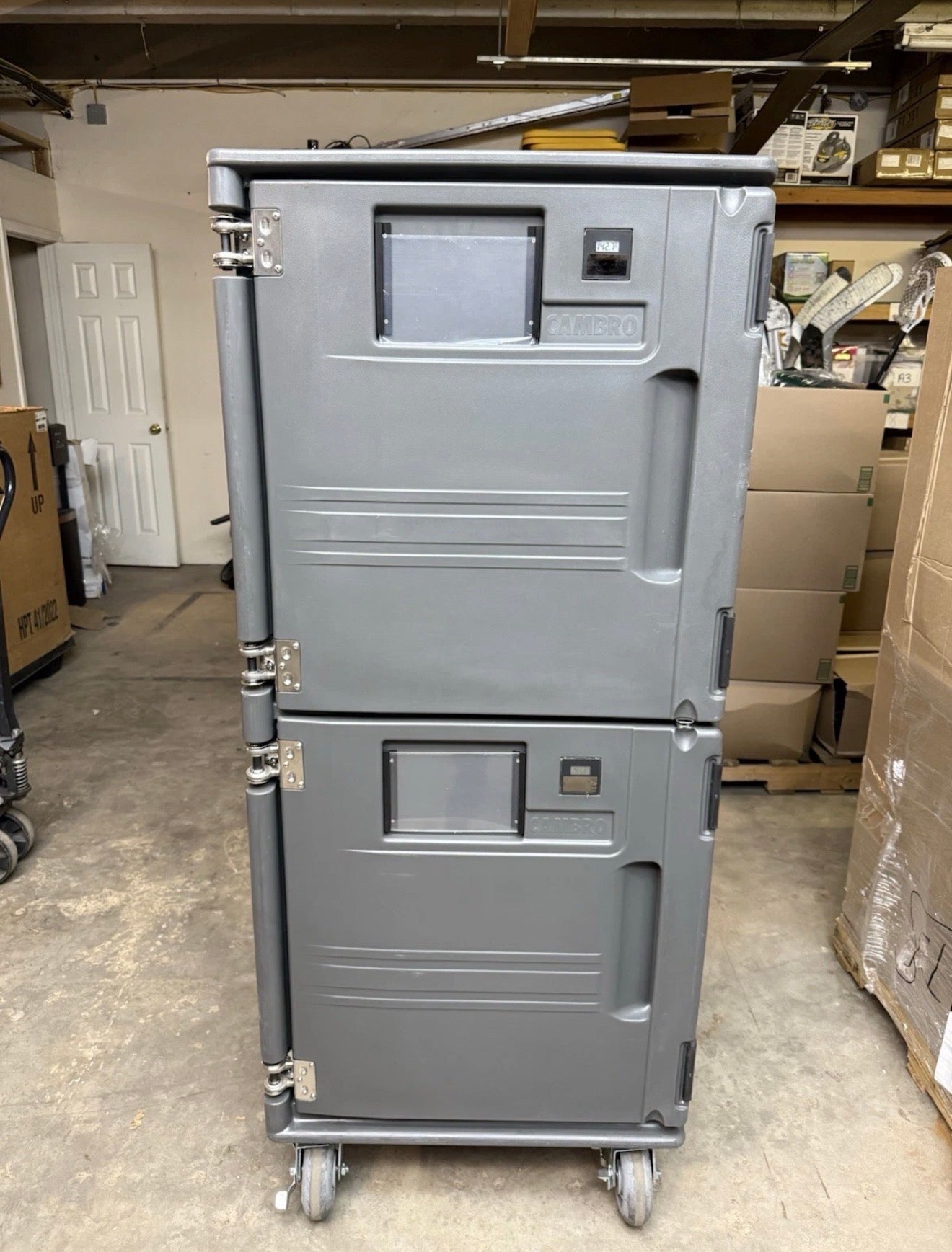 Cambro PCUHC615 Pro Cart Ultra™ 110V Tall, Hot Top/Cold Bottom Free Shipping