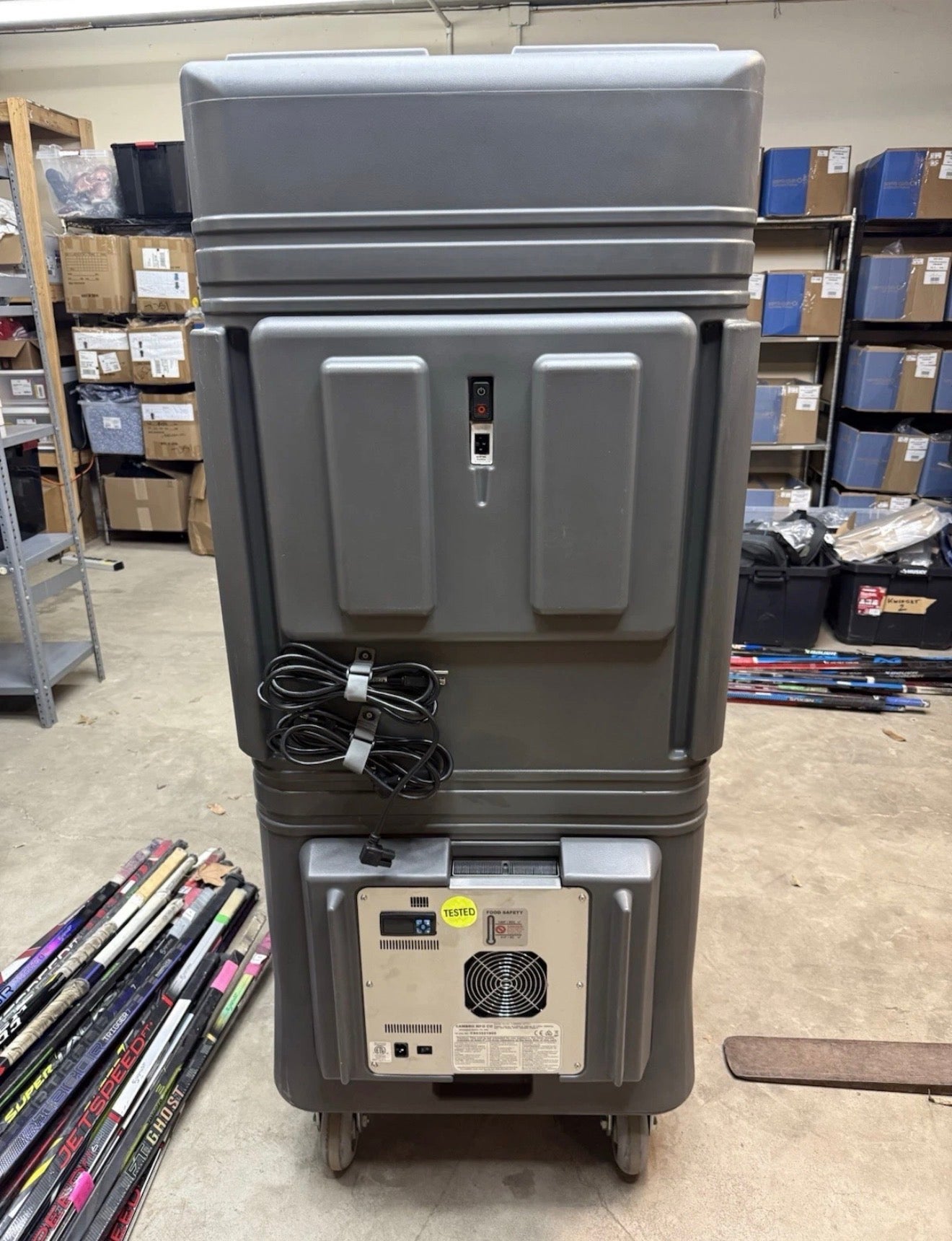 Cambro PCUHC615 Pro Cart Ultra™ 110V Tall, Hot Top/Cold Bottom Free Shipping