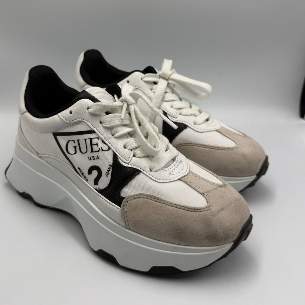 GUESS Caleb Printed Joggers Women's Size 6.5M Beige White Round Toe Lace Up Low Top