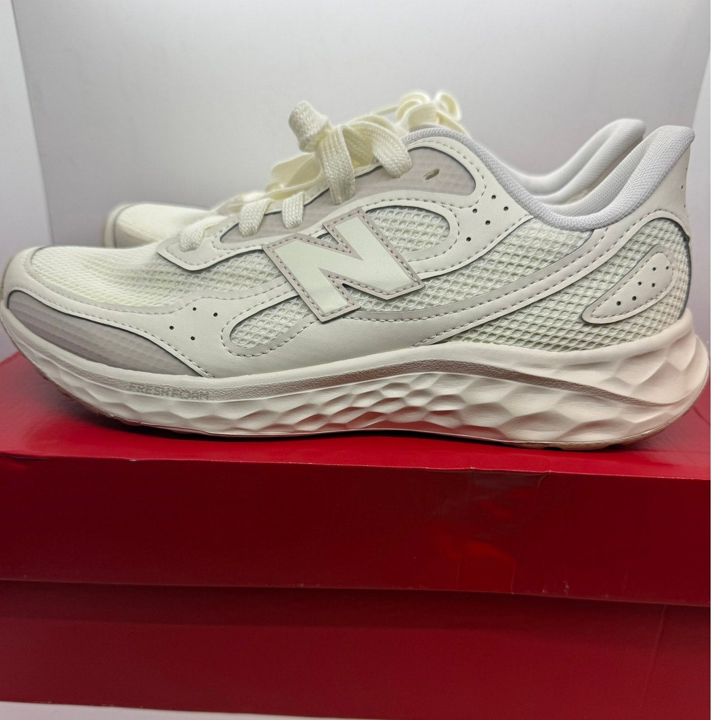 New Balance Fresh Foam Arishi v4 Tiralux Sneaker Women US 10 Beige WARISTC4