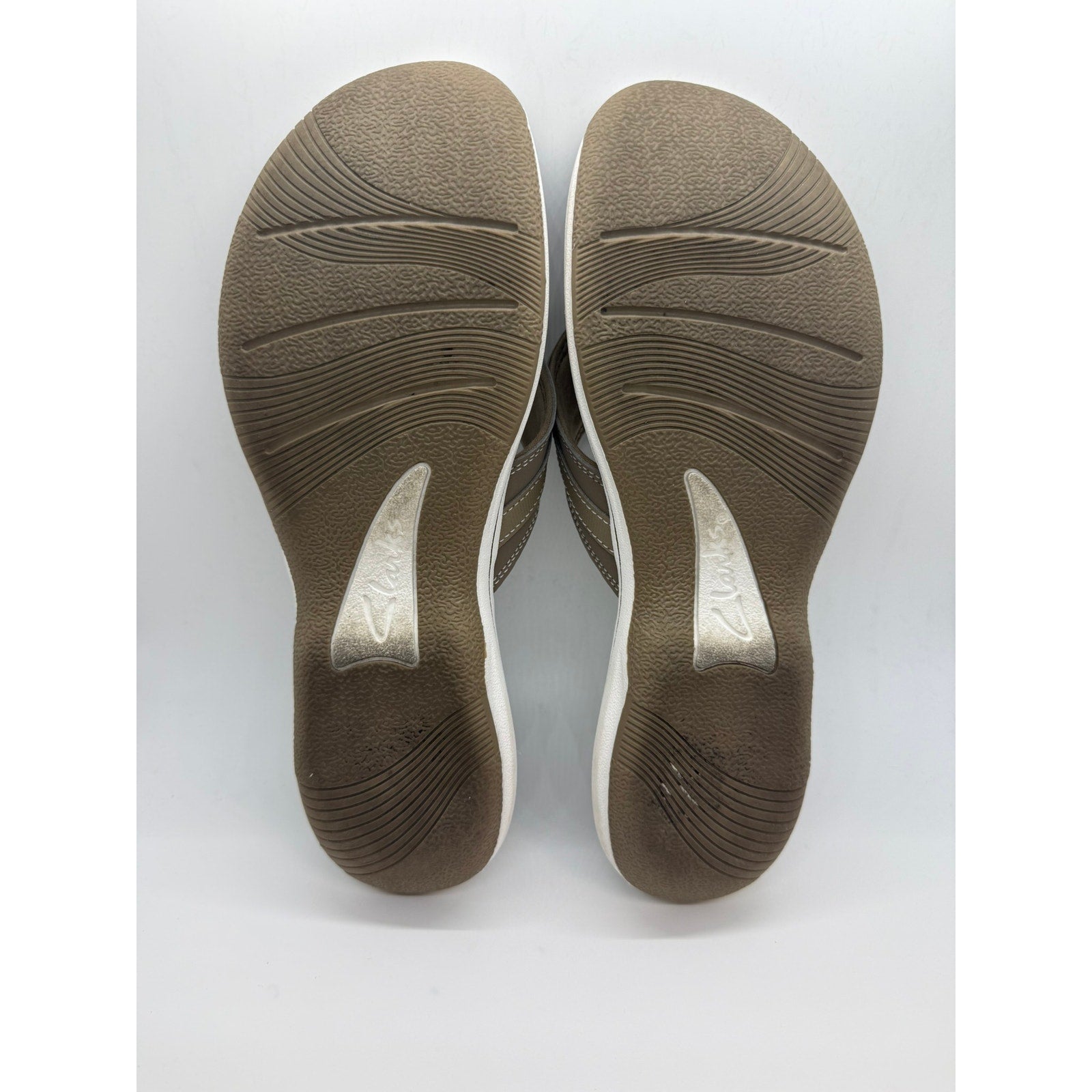 Clarks Breeze Sea Taupe Comfort Thong Sandals Women's US 10 Taupe Slip On