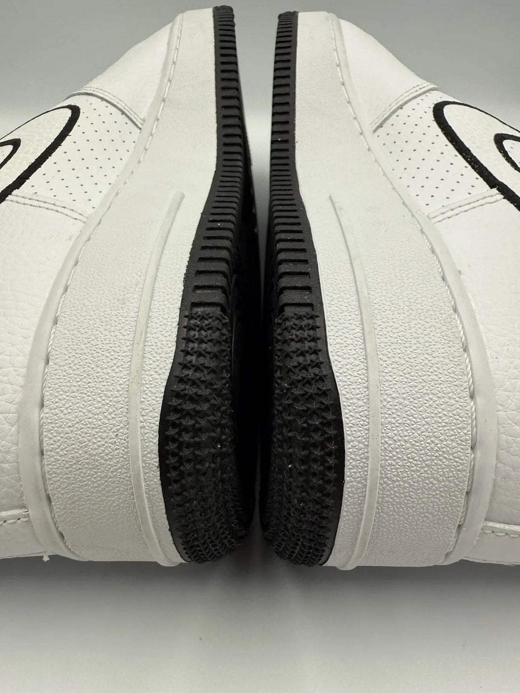 Nike Air Force 1 '07 White Black Photon Dust SIZE 9 Sneakers Men's FJ4211 100