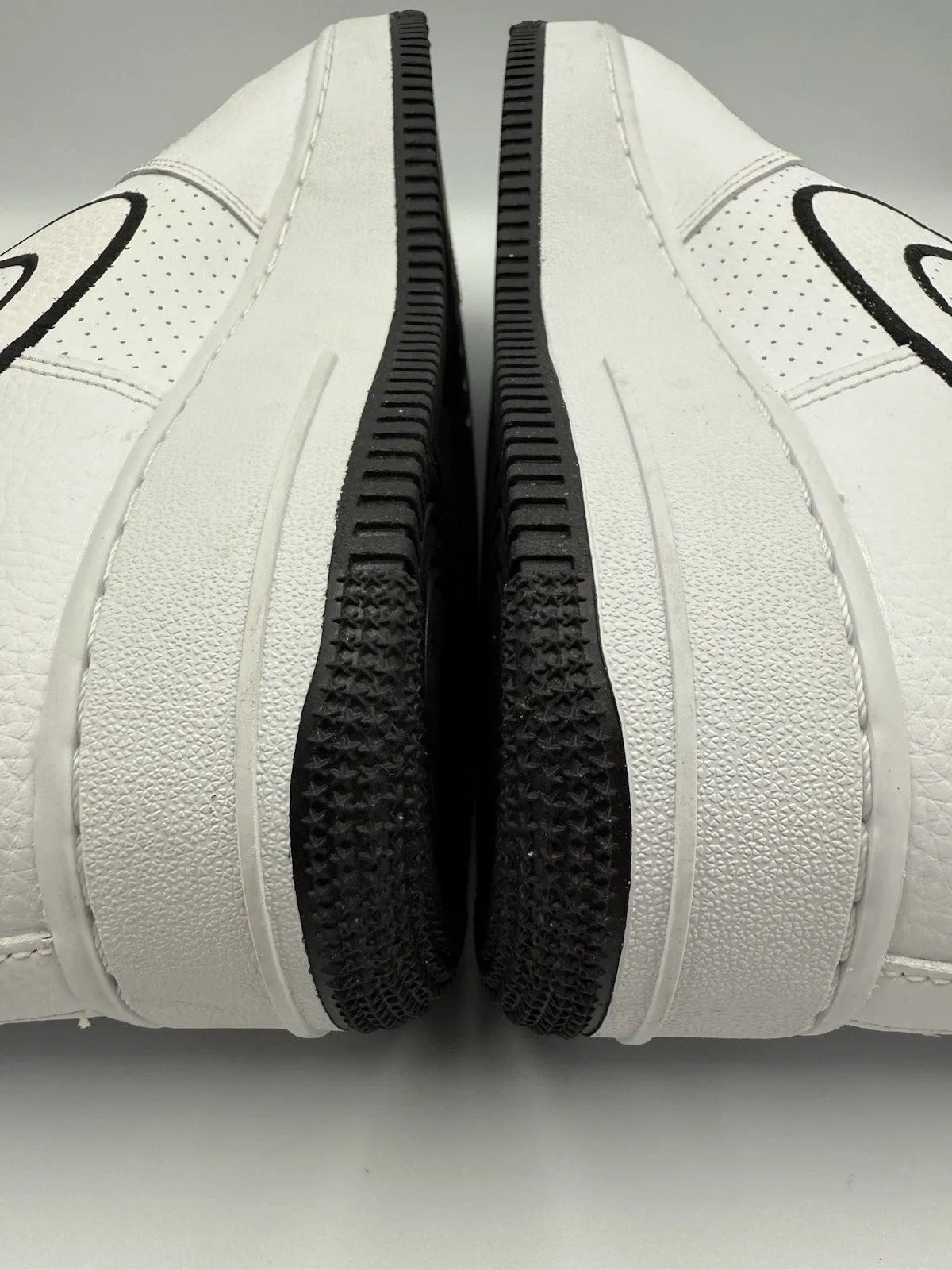 Nike Air Force 1 '07 White Black Photon Dust SIZE 9 Sneakers Men's FJ4211 100