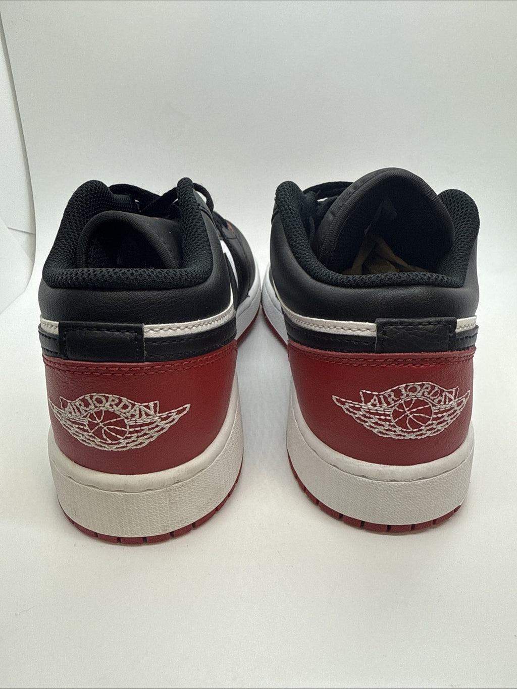Nike Air Jordan 1 Low Grade School White/Black-Varsity Size 6.5