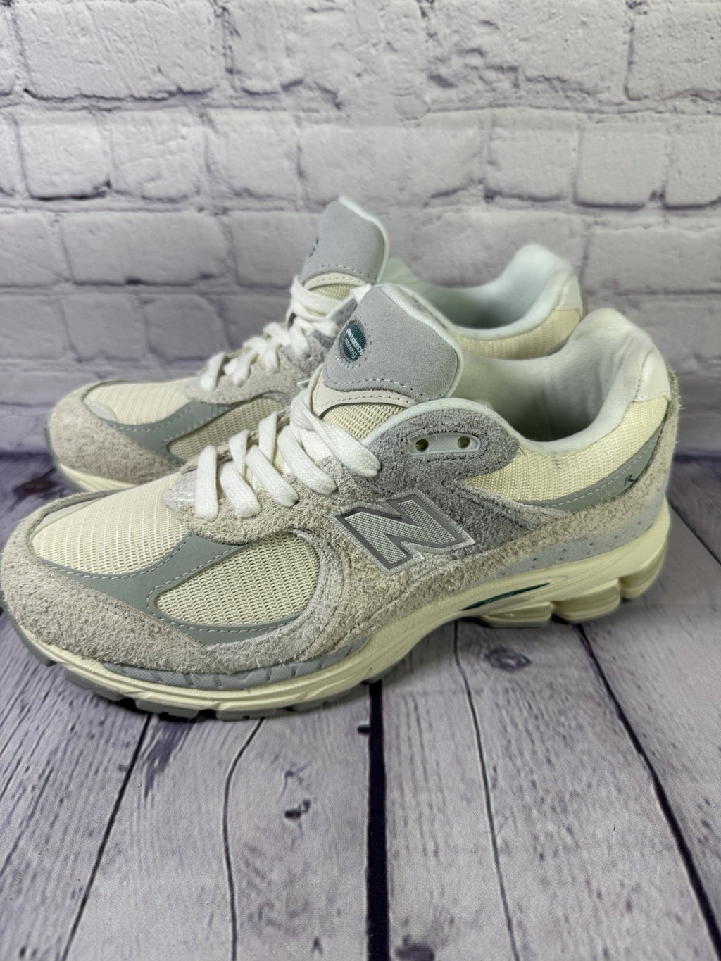 [M2002REK] Mens New Balance 2002R 'LINEN' Size 6.5