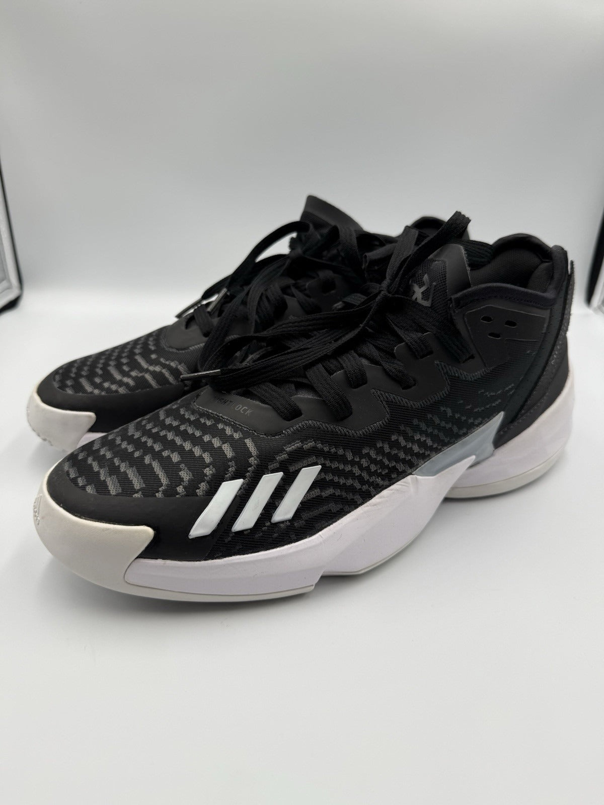 Mens Adidas D.O.N. Issue 4 Black Size 9.5 Spider Mitchell Basketball