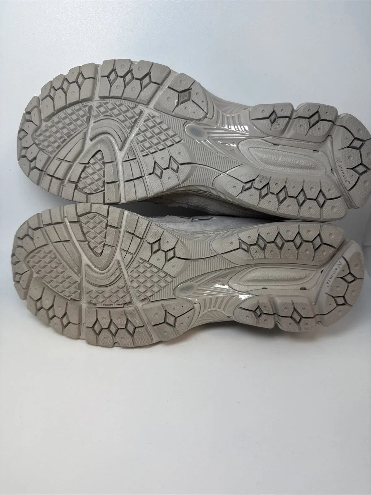 New Balance 2002R Running Shoes Incense Size 8.5/Women Size 10