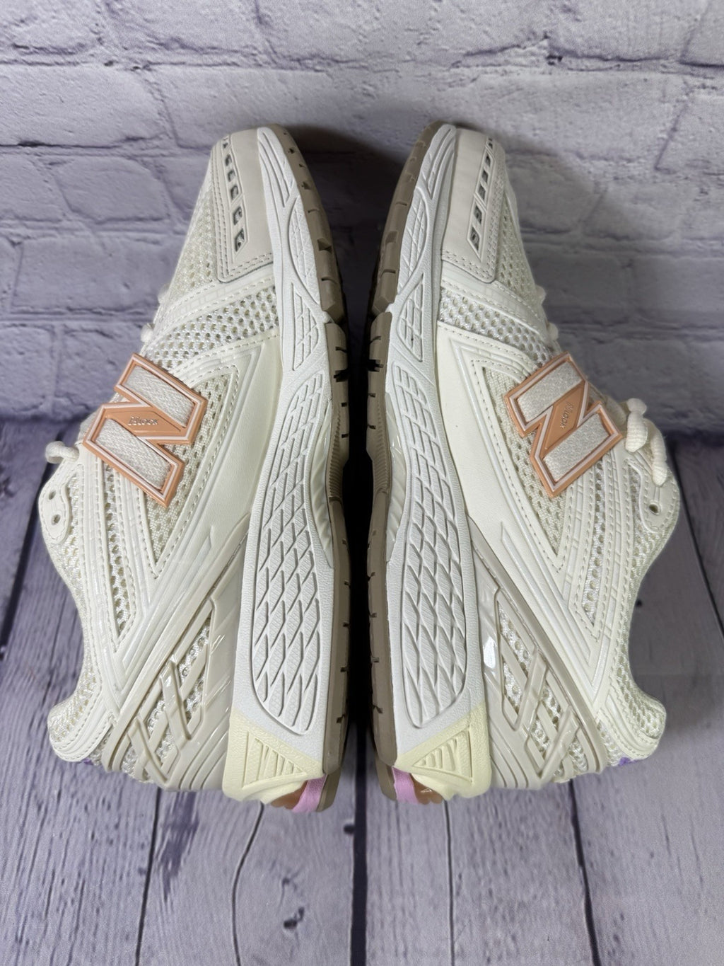 *NEW BALANCE Men's 1906R White Beige 'Sea Salt' Pink Sugar M1906RBP Size 6.5